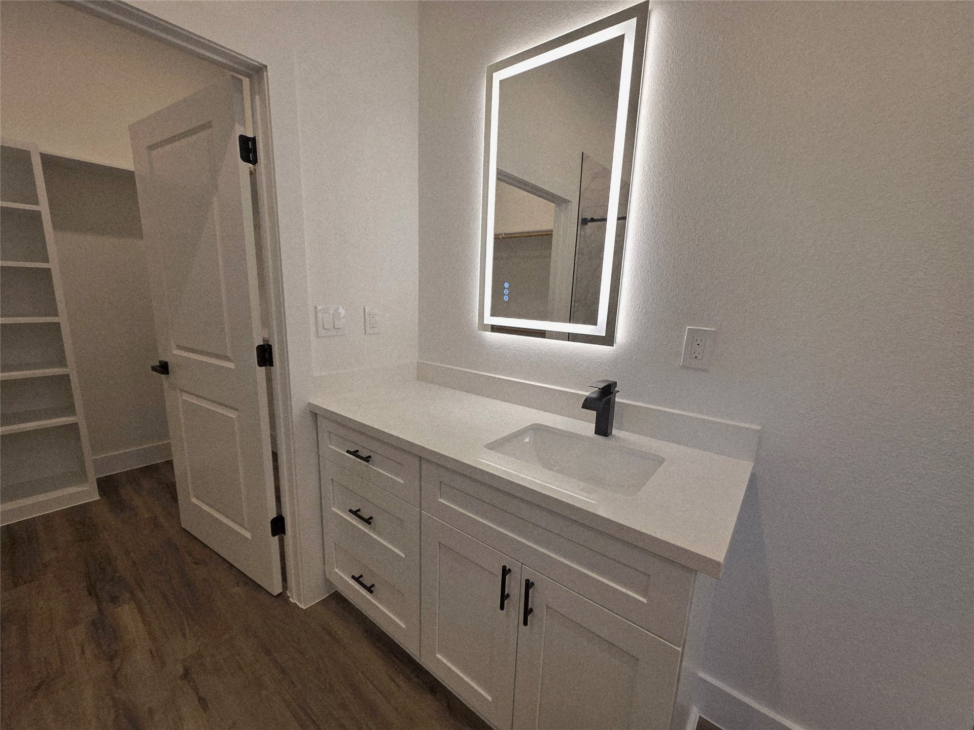126 Antelope Drive, Crosby, TX 77532 Primary 2nd vanity