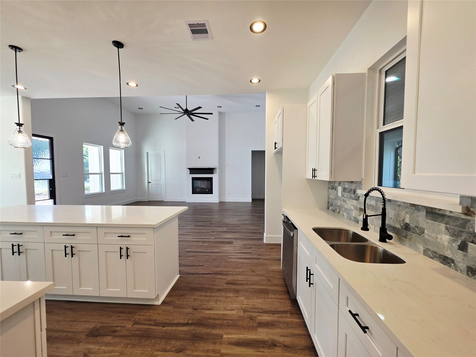 126 Antelope Drive, Crosby, TX 77532 Open Concept
