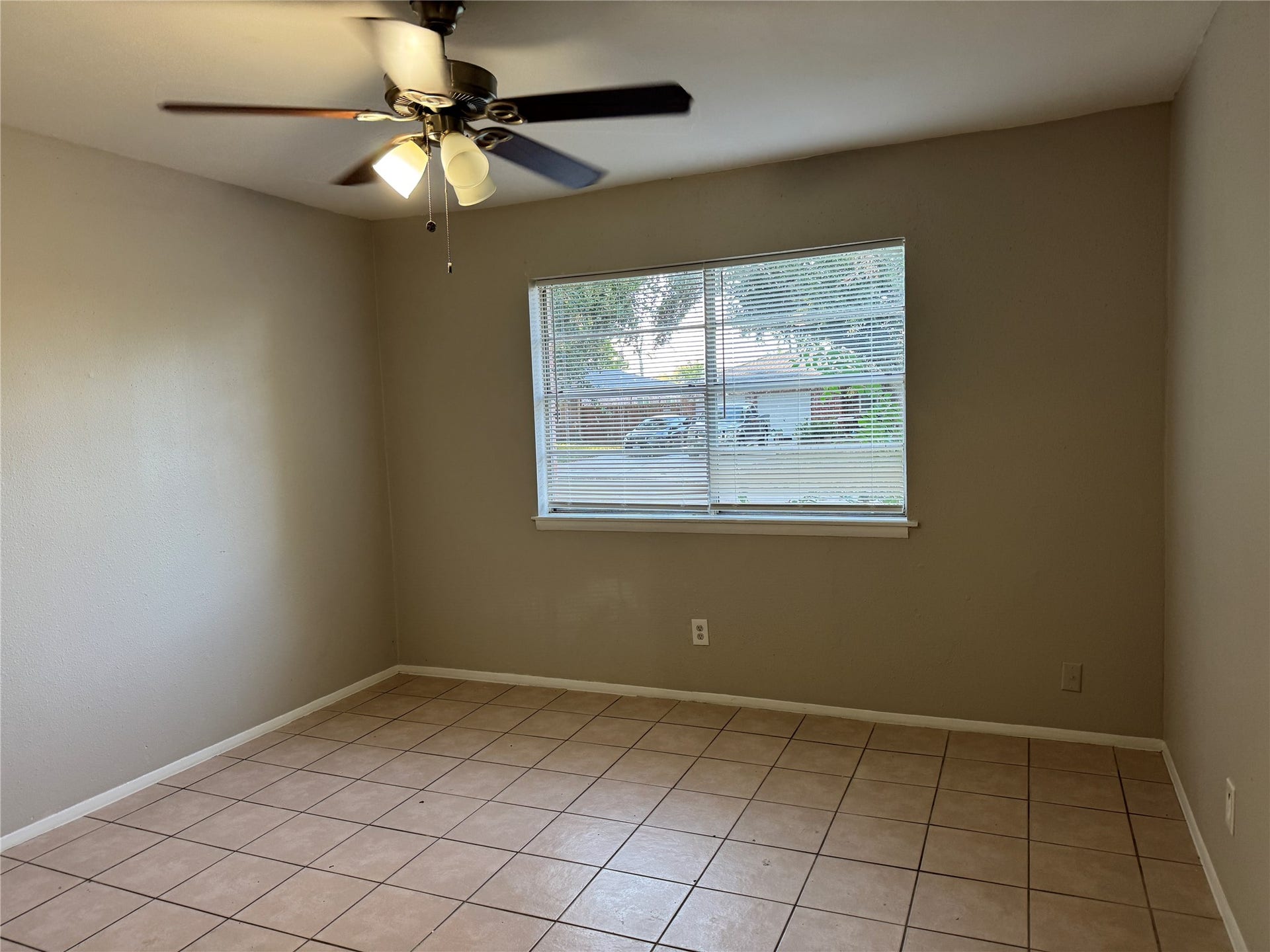 606 Linda Lane, Alvin, TX 77511 606 Linda Lane, Alvin, TX 77511