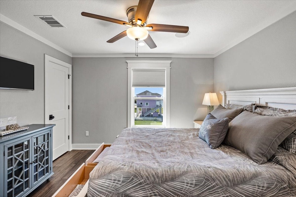 3728 Sabrina, Galveston, TX 77554 3rd bedroom