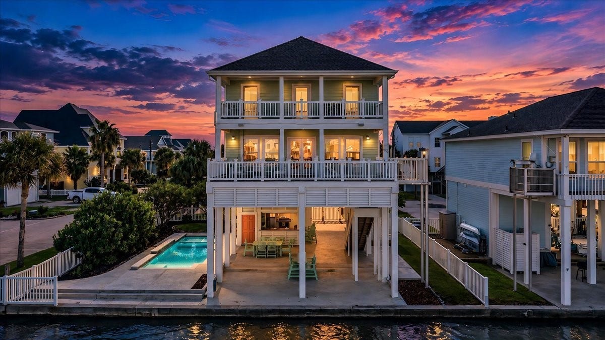 3728 Sabrina, Galveston, TX 77554 And night