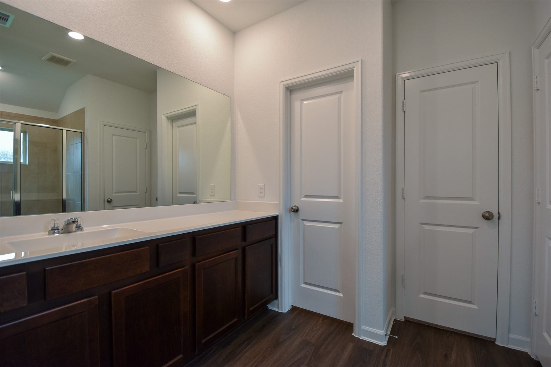 3743 Homestead Ridge Lane, Richmond, TX 77406 Primary bath with large countertop and plenty of cabinet space