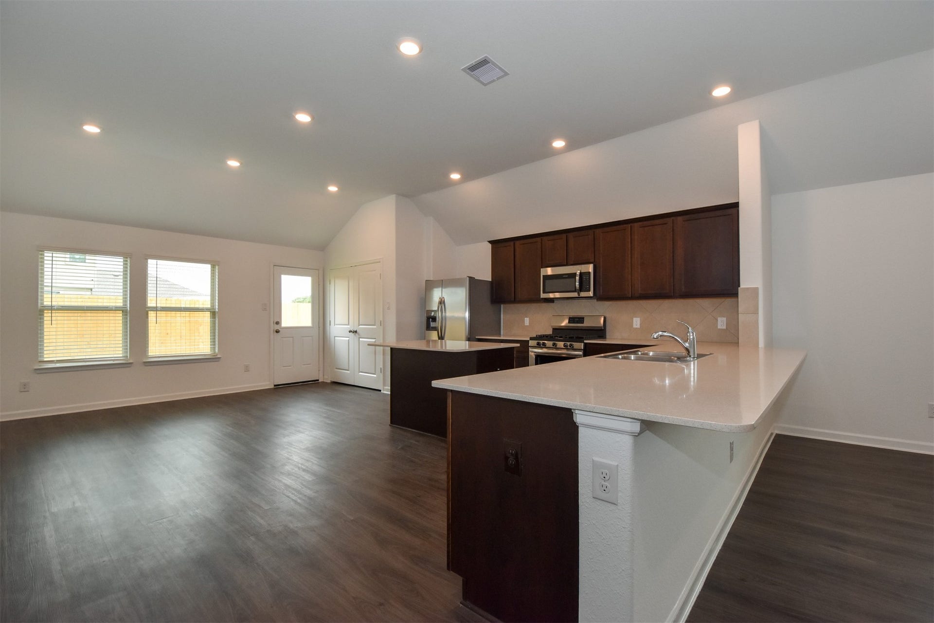 3743 Homestead Ridge Lane, Richmond, TX 77406 Kitchen / dining combo, gorgeous view of the backyard