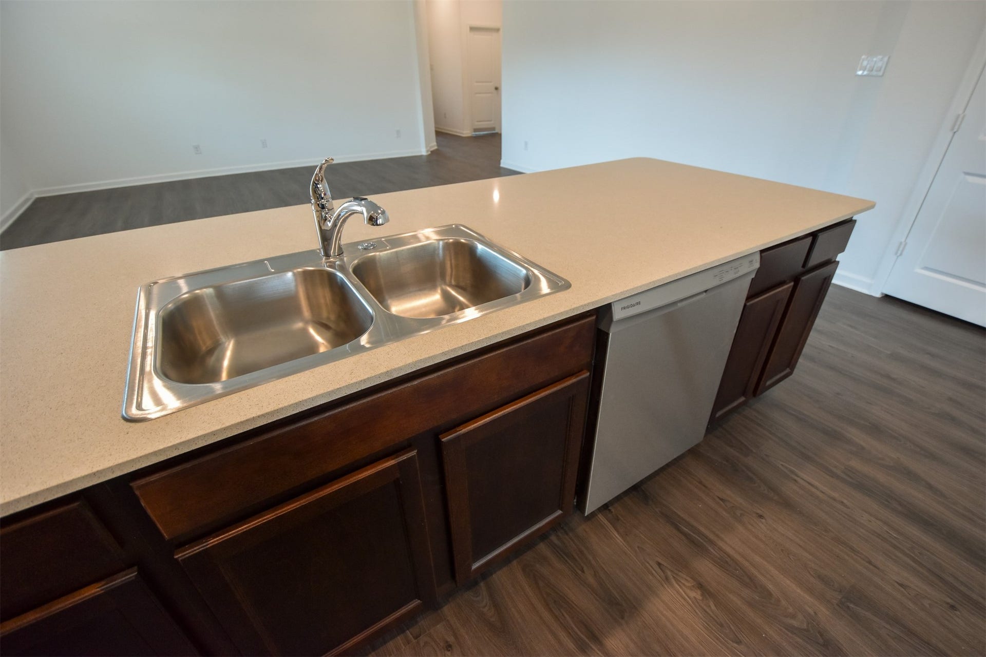 3743 Homestead Ridge Lane, Richmond, TX 77406 Plenty of counterspace for prepping and cooking