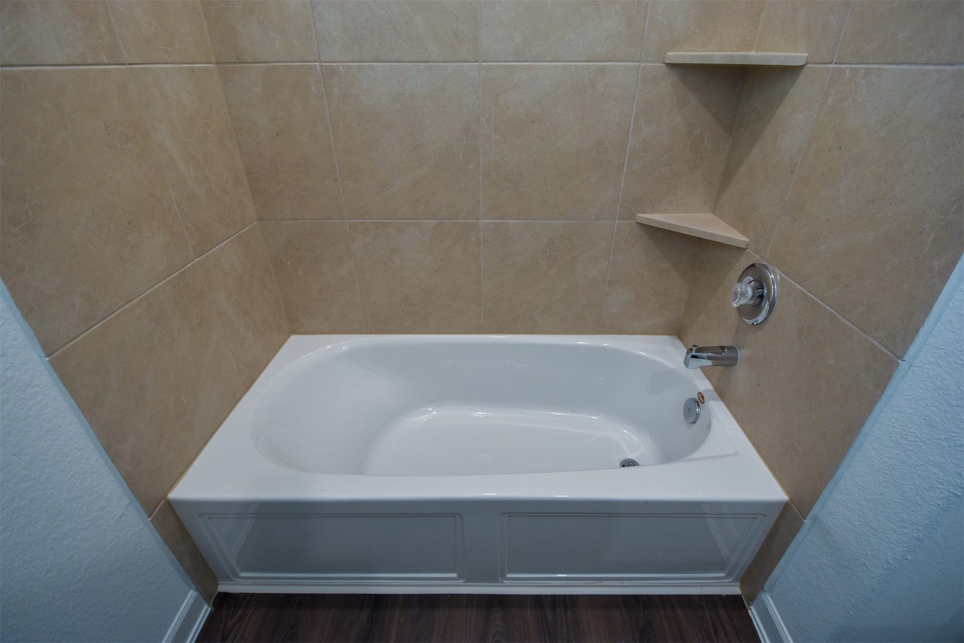 3743 Homestead Ridge Lane, Richmond, TX 77406 Custom bath with built in shelving