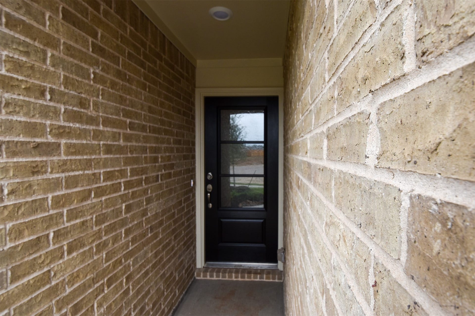3743 Homestead Ridge Lane, Richmond, TX 77406 Custom built door with lighting