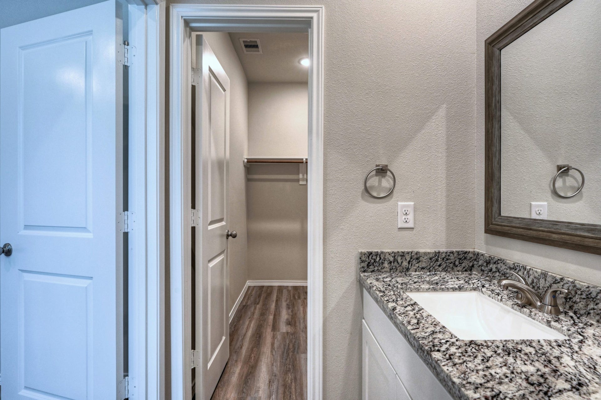 11722 White Cedar Street, Willis, TX 77318 11722 White Cedar Street, Willis, TX 77318