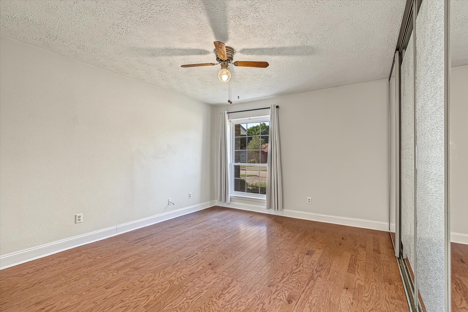 2803 Custer Drive, League City, TX 77573 2803 Custer Drive, League City, TX 77573