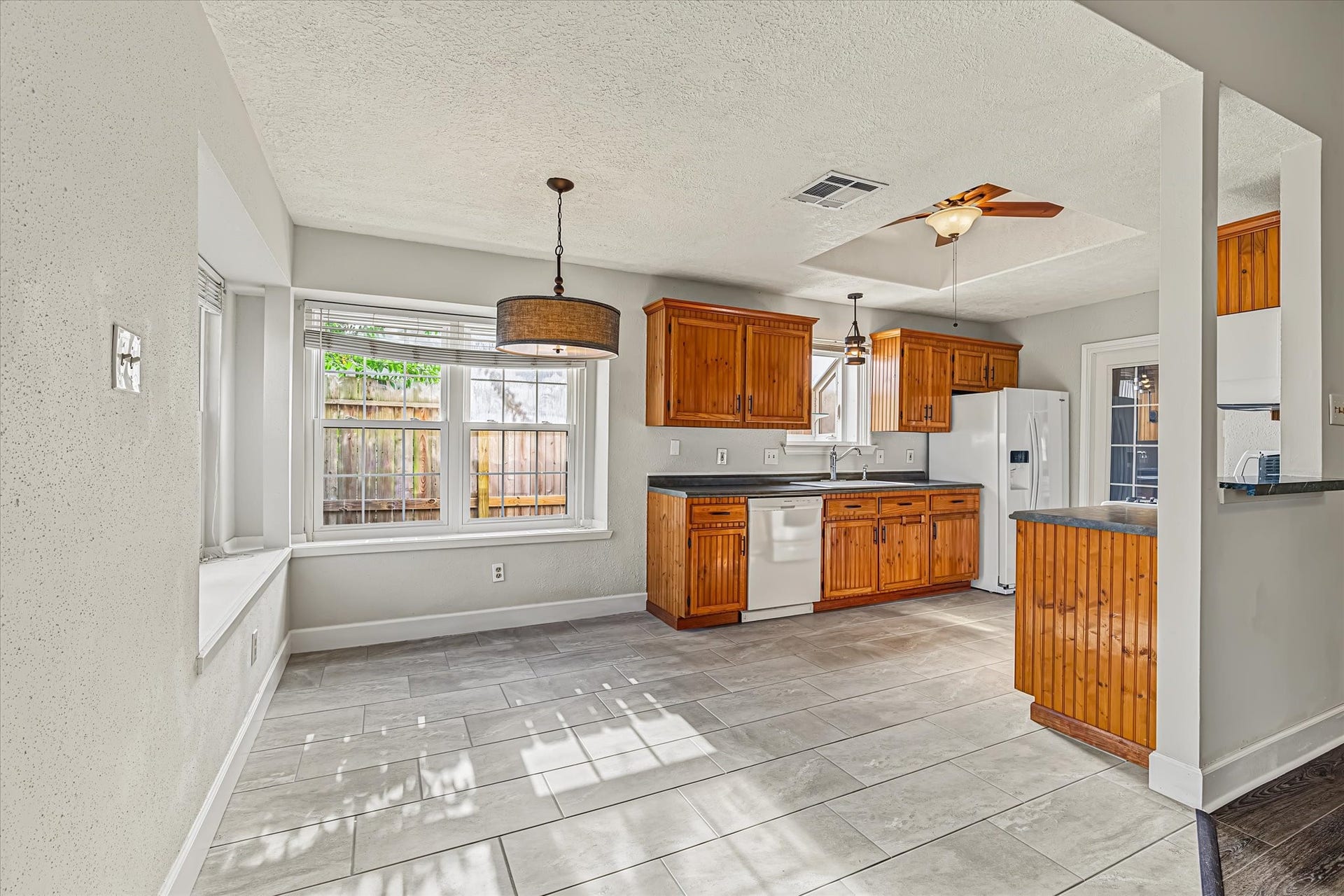 2803 Custer Drive, League City, TX 77573 2803 Custer Drive, League City, TX 77573