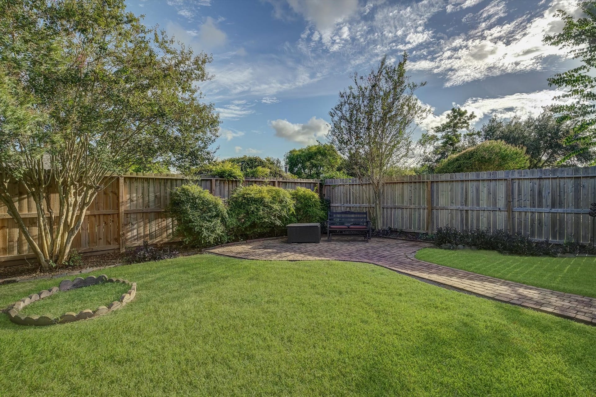 2803 Custer Drive, League City, TX 77573 2803 Custer Drive, League City, TX 77573