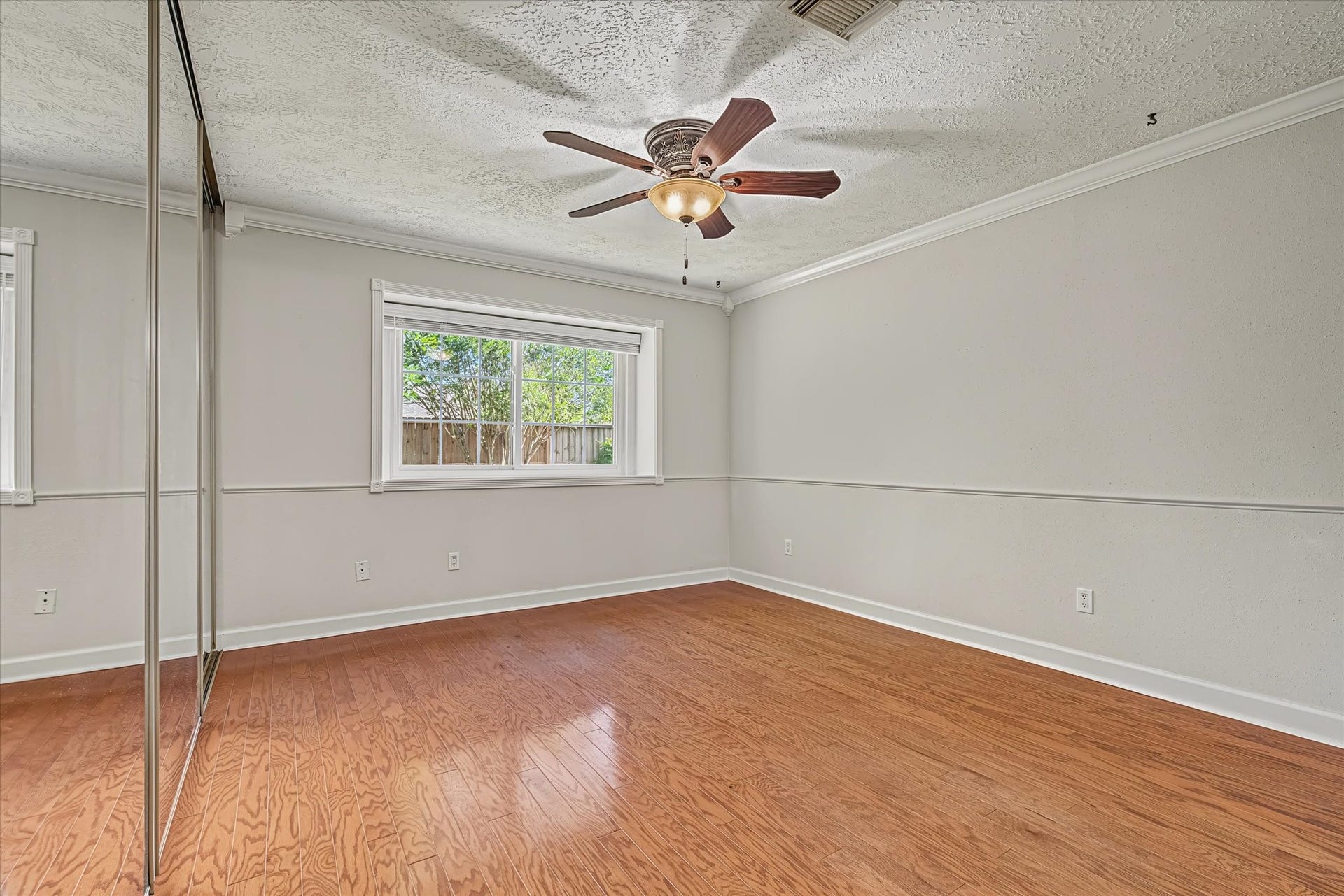 2803 Custer Drive, League City, TX 77573 2803 Custer Drive, League City, TX 77573