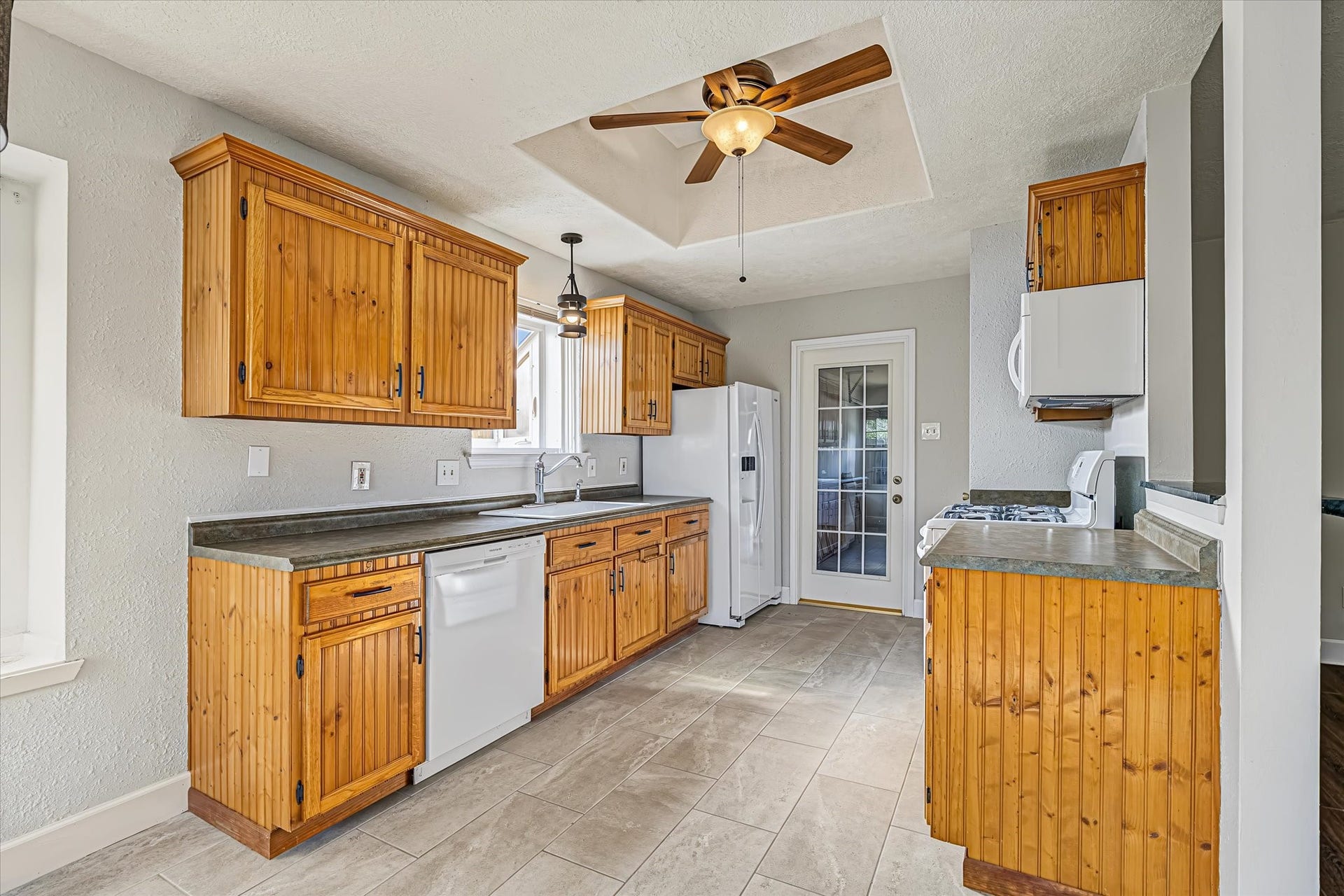 2803 Custer Drive, League City, TX 77573 2803 Custer Drive, League City, TX 77573