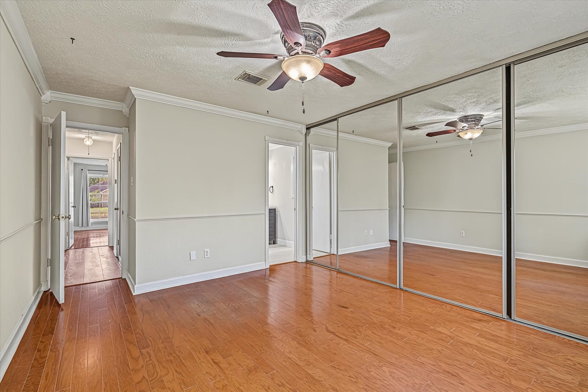 2803 Custer Drive, League City, TX 77573 2803 Custer Drive, League City, TX 77573