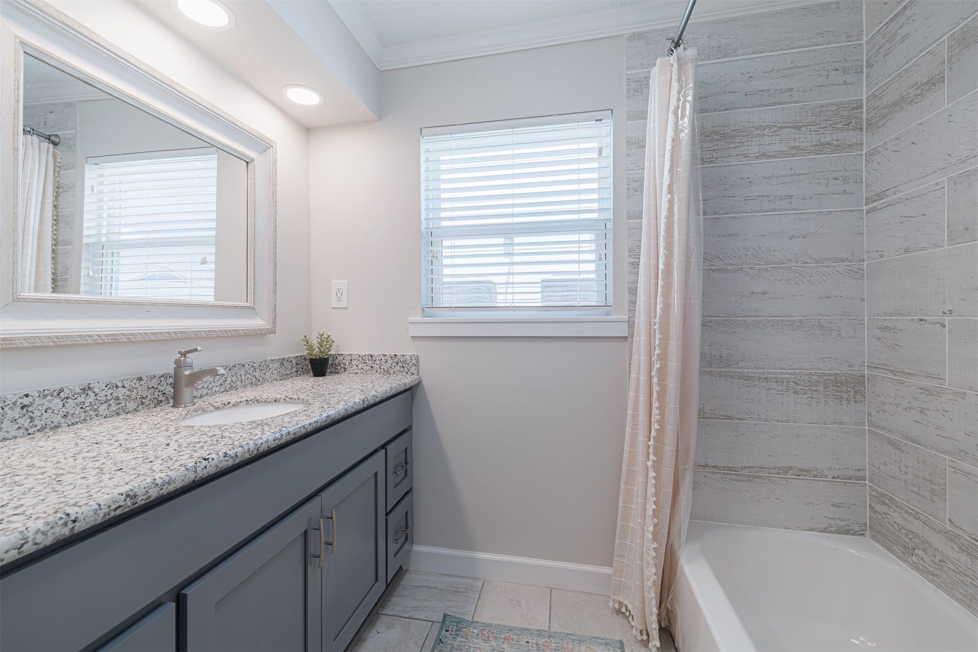 1021 Redfish Street, Hitchcock, TX 77563 1021 Redfish Street, Hitchcock, TX 77563