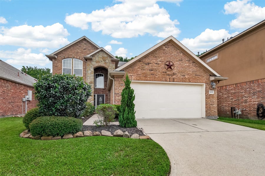 Property photo for 3404 Cortona Lane, Friendswood, TX