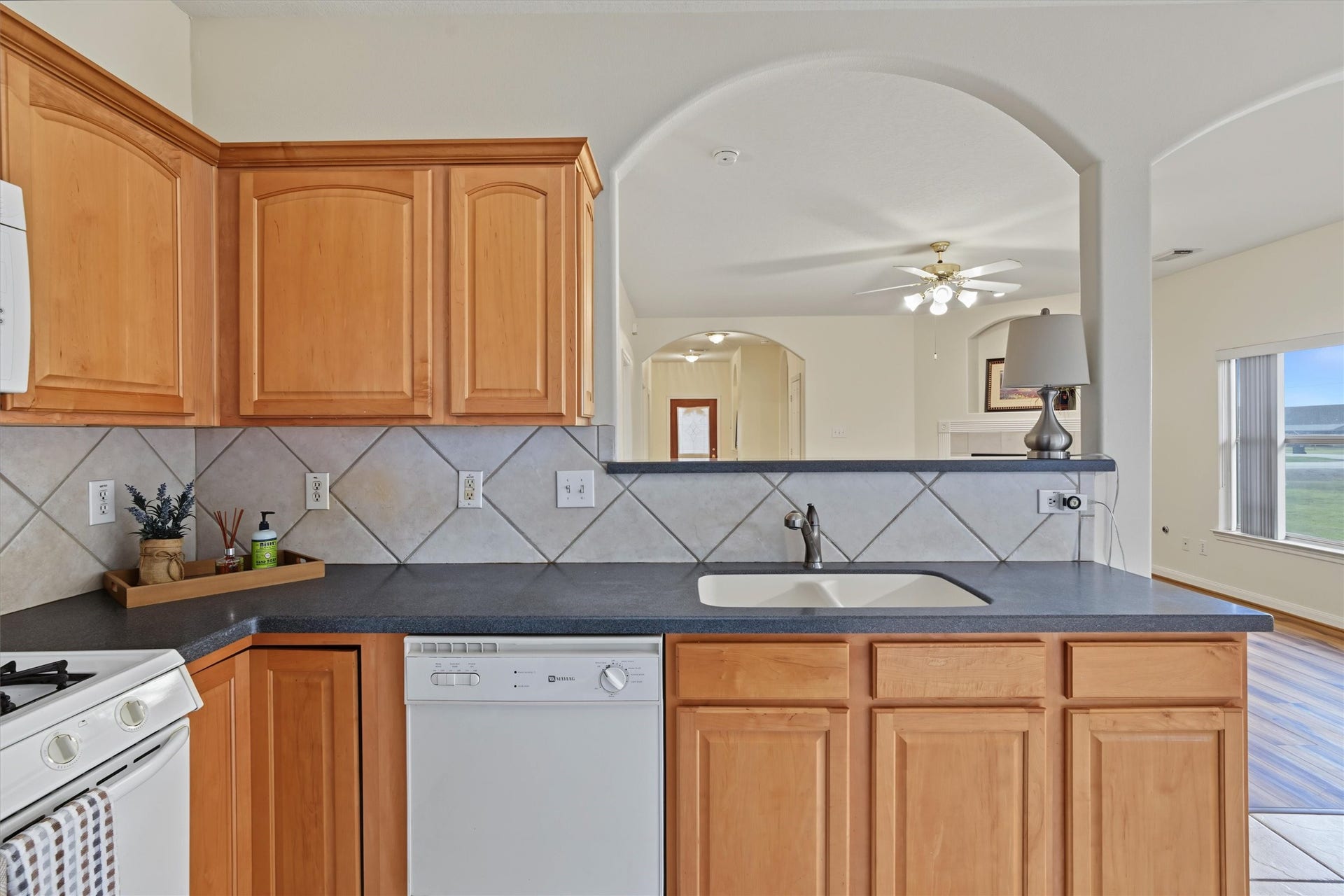 2538 S Park Avenue, Pearland, TX 77581 2538 S Park Avenue, Pearland, TX 77581