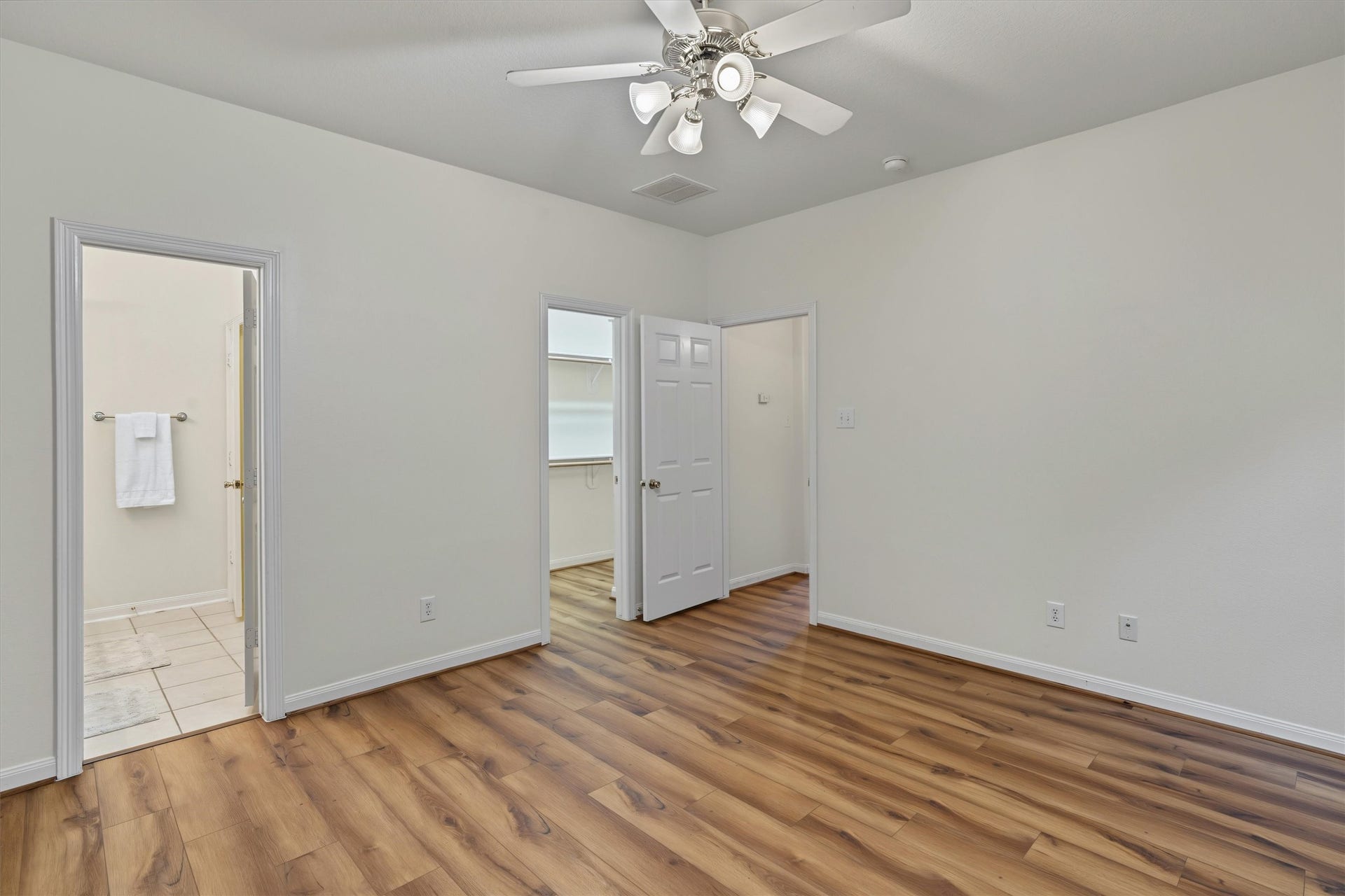 2538 S Park Avenue, Pearland, TX 77581 2538 S Park Avenue, Pearland, TX 77581