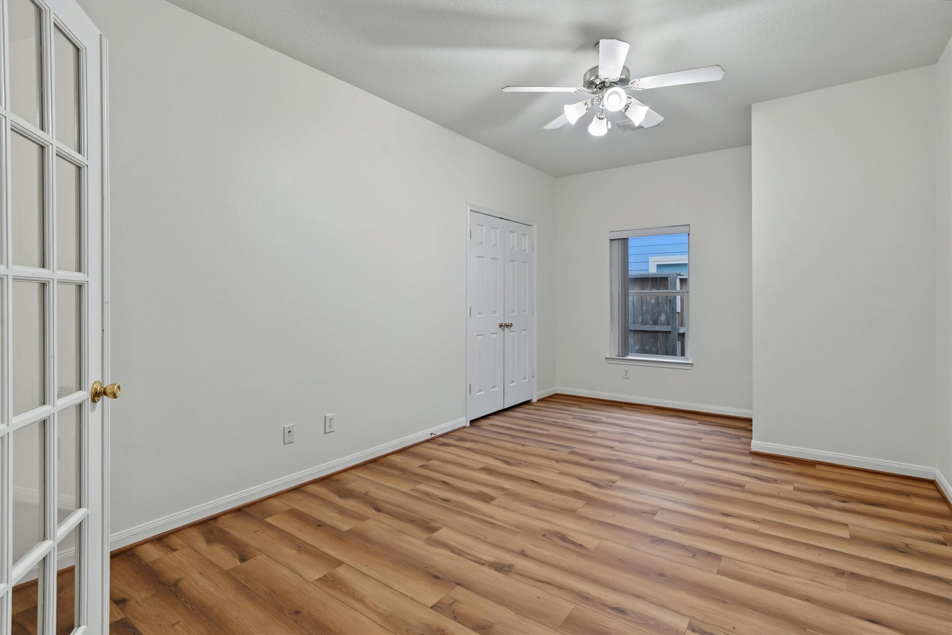 2538 S Park Avenue, Pearland, TX 77581 2538 S Park Avenue, Pearland, TX 77581