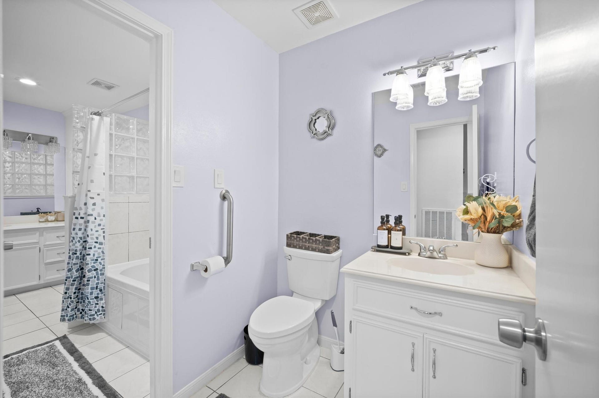 6114 Rollingbrook Drive, Houston, TX 77096 6114 Rollingbrook Drive, Houston, TX 77096