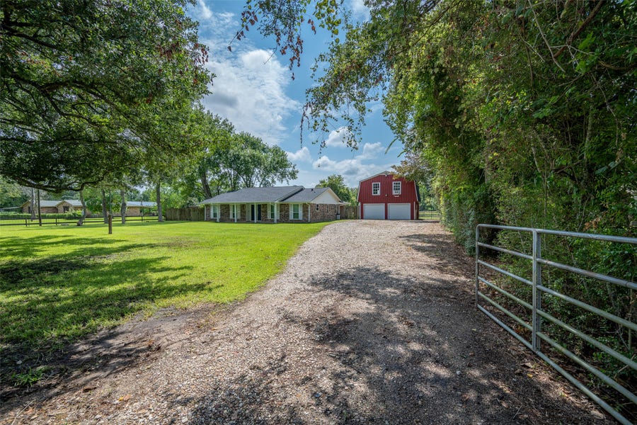 Property photo for 9311 Masters Road, Manvel, TX