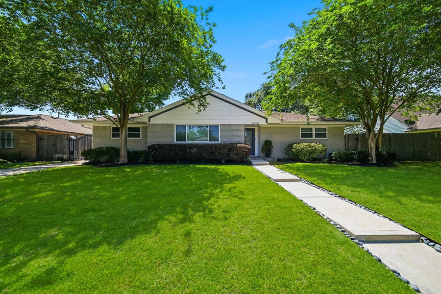 Property photo for 10211 Cliffwood Drive, Houston, TX