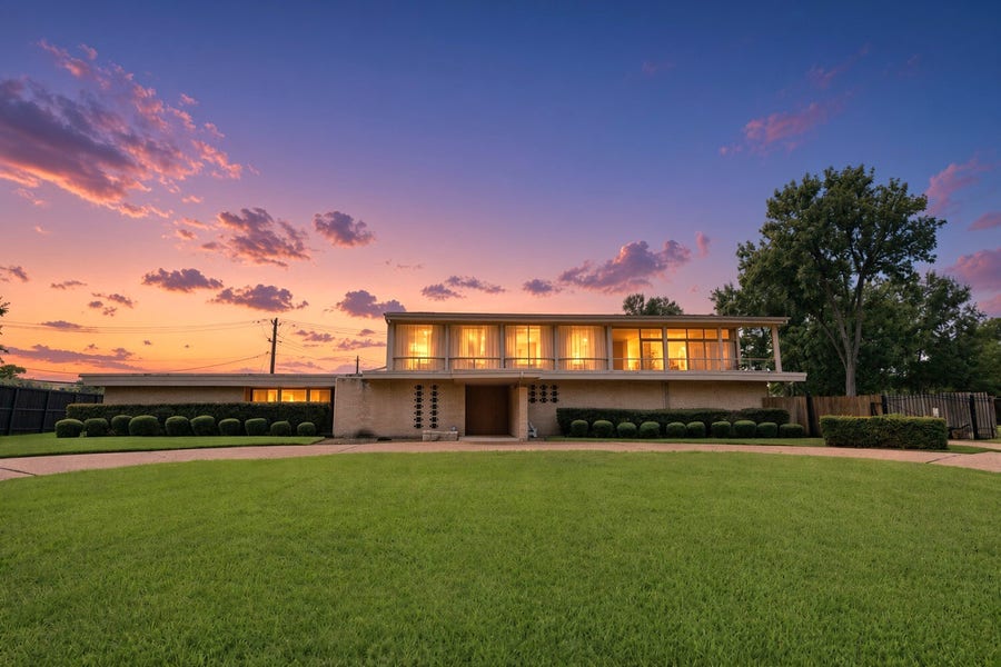 Property photo for 3506 S Parkwood Drive, Houston, TX