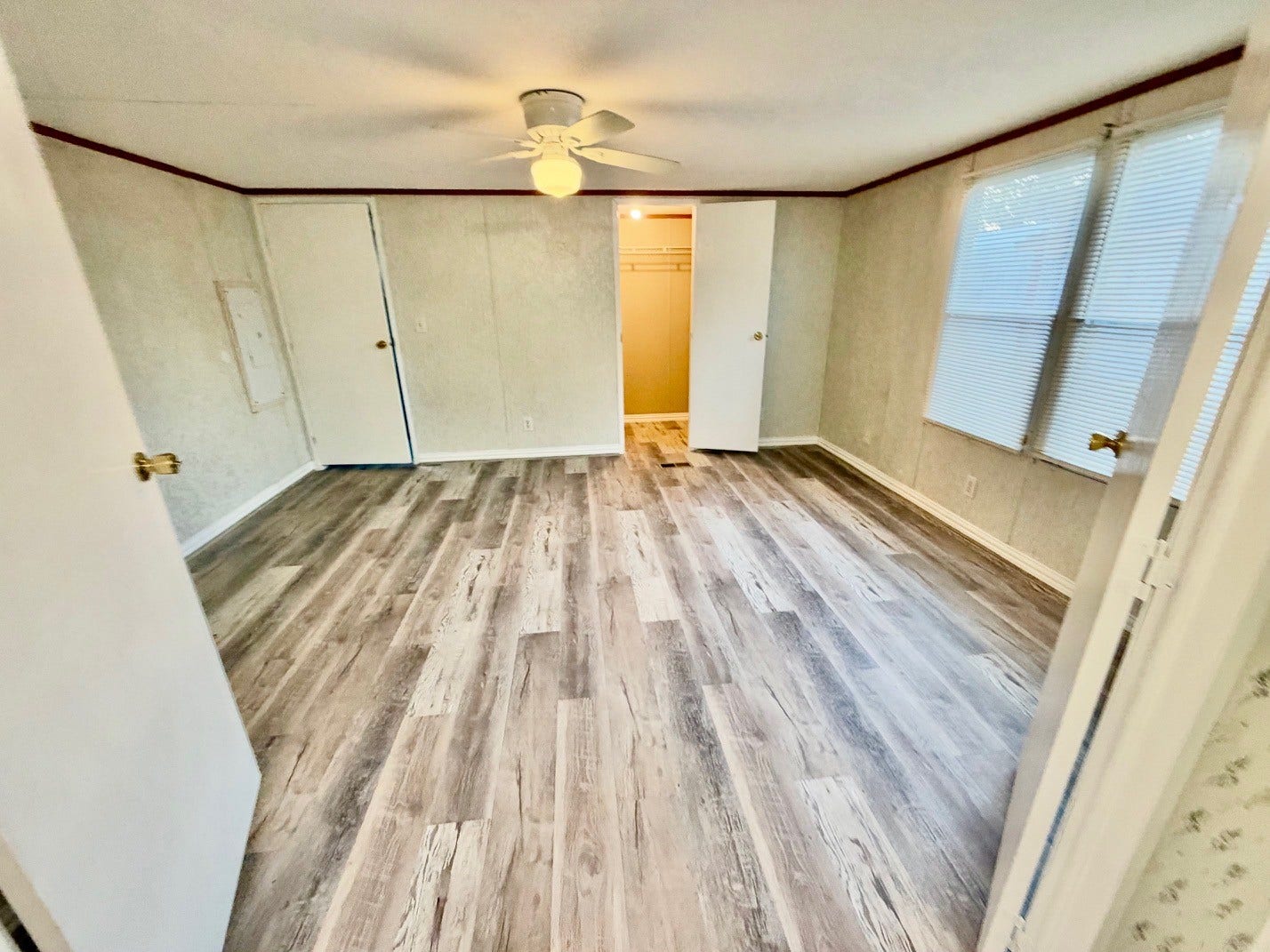 5725 Magnolia Street, Houston, TX 77050 5725 Magnolia Street, Houston, TX 77050