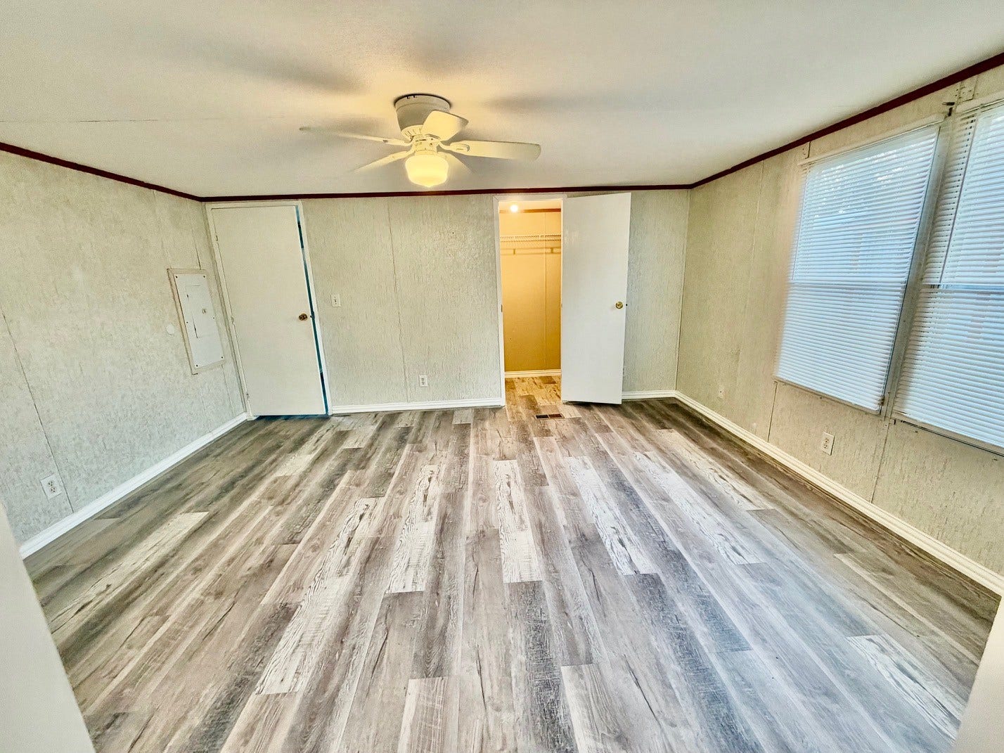 5725 Magnolia Street, Houston, TX 77050 5725 Magnolia Street, Houston, TX 77050