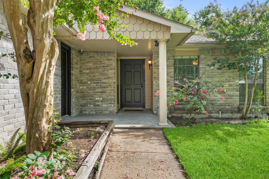 Property photo for 6931 Tara Drive, Richmond, TX