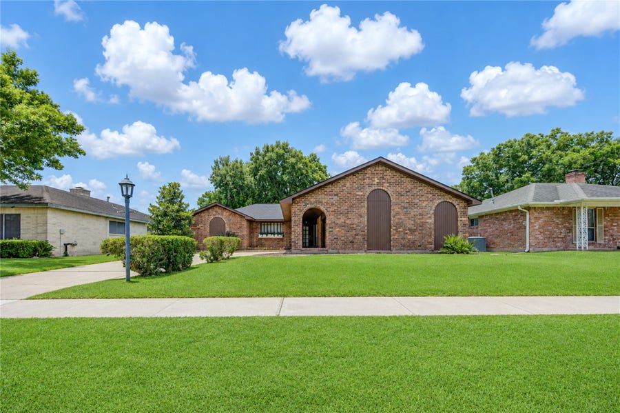 Property photo for 10526 Sageberry Drive, Houston, TX