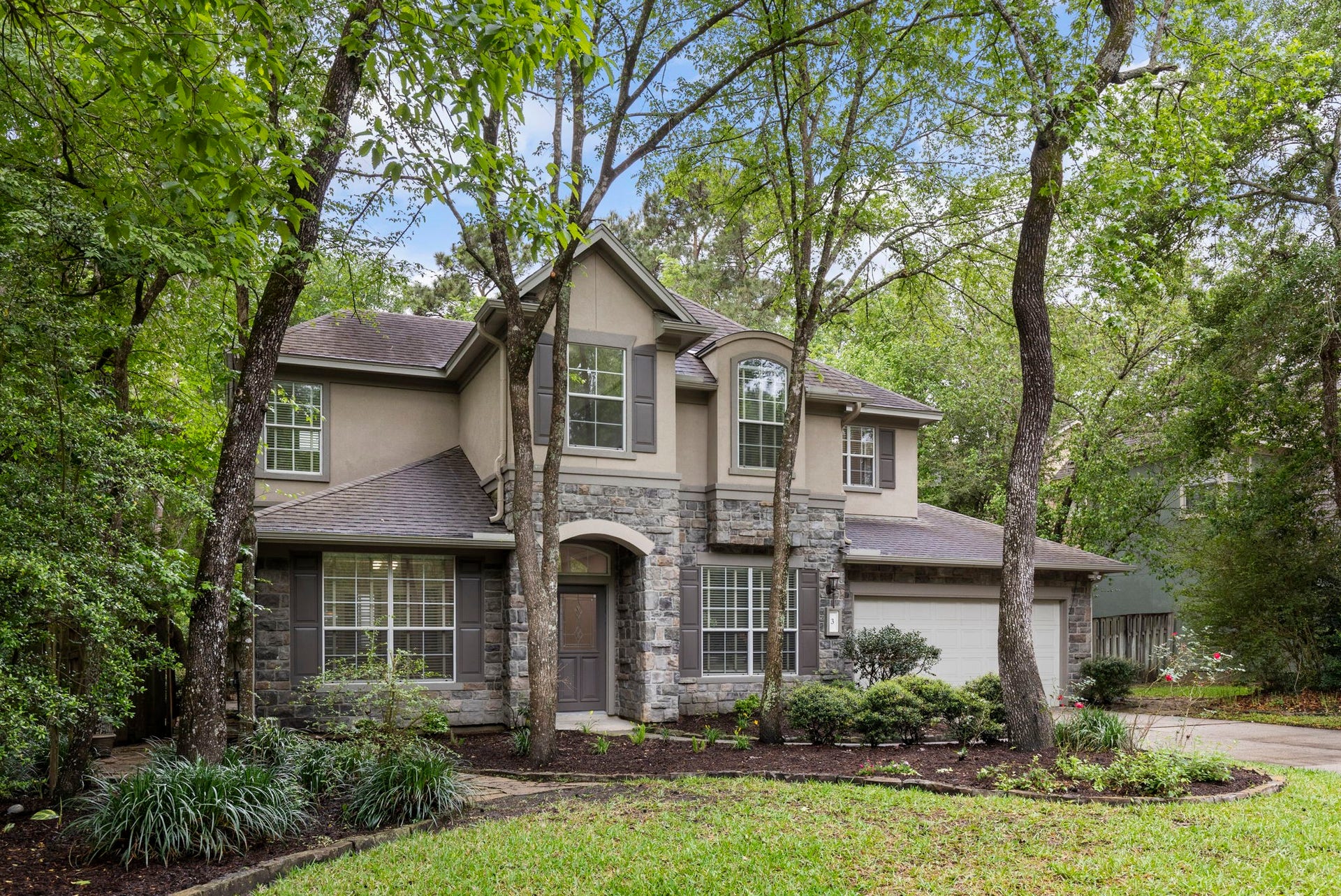 3 S Altwood Circle, The Woodlands, TX 77382 3 S Altwood Circle, The Woodlands, TX 77382