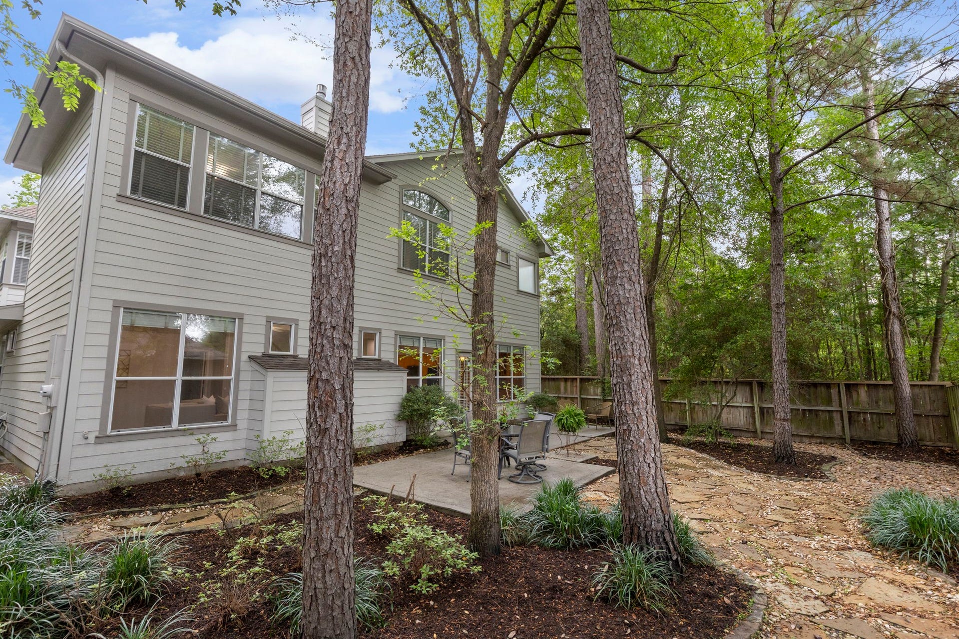 3 S Altwood Circle, The Woodlands, TX 77382 3 S Altwood Circle, The Woodlands, TX 77382