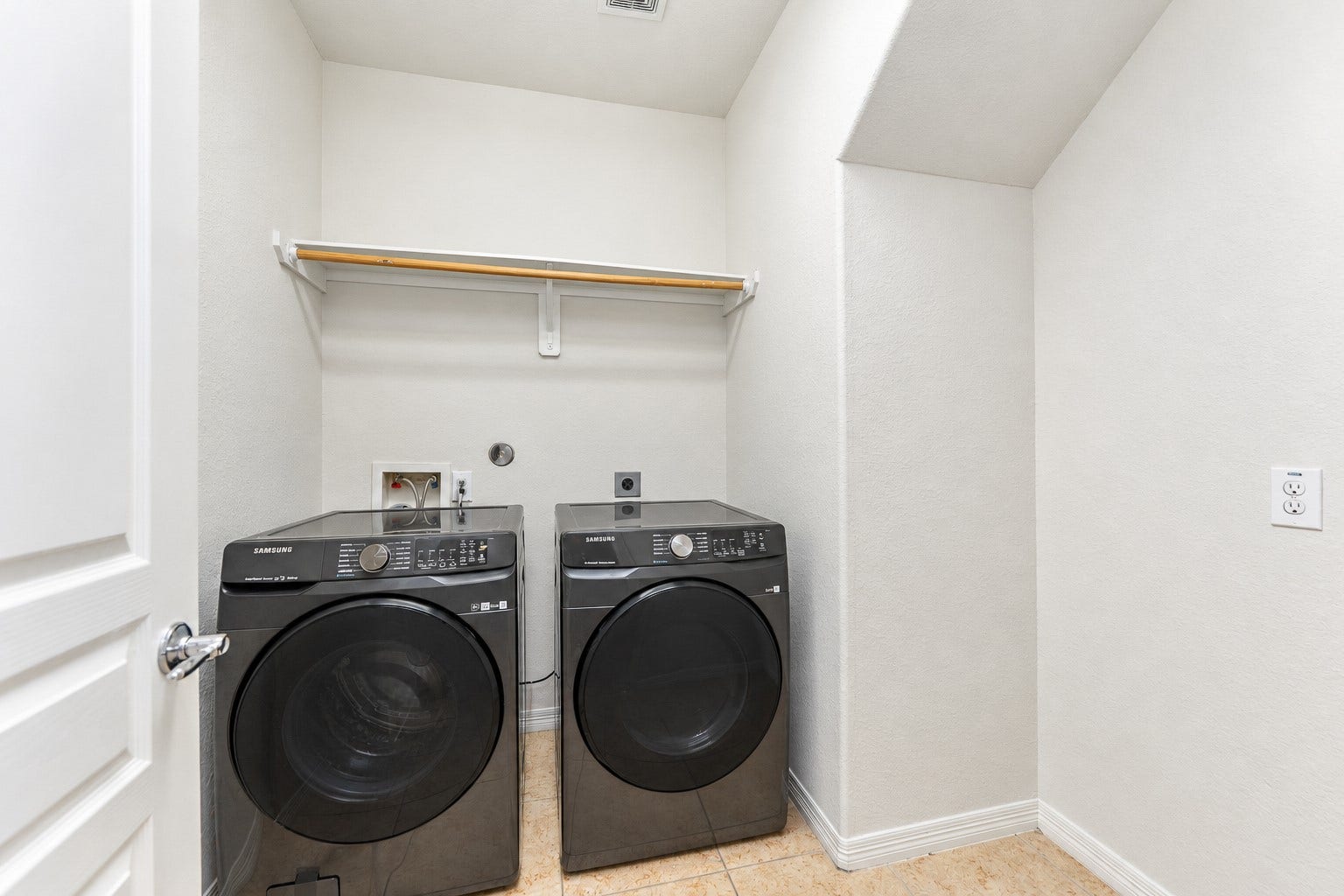 1323 Ralston Branch Way, Sugar Land, TX 77479 1323 Ralston Branch Way, Sugar Land, TX 77479