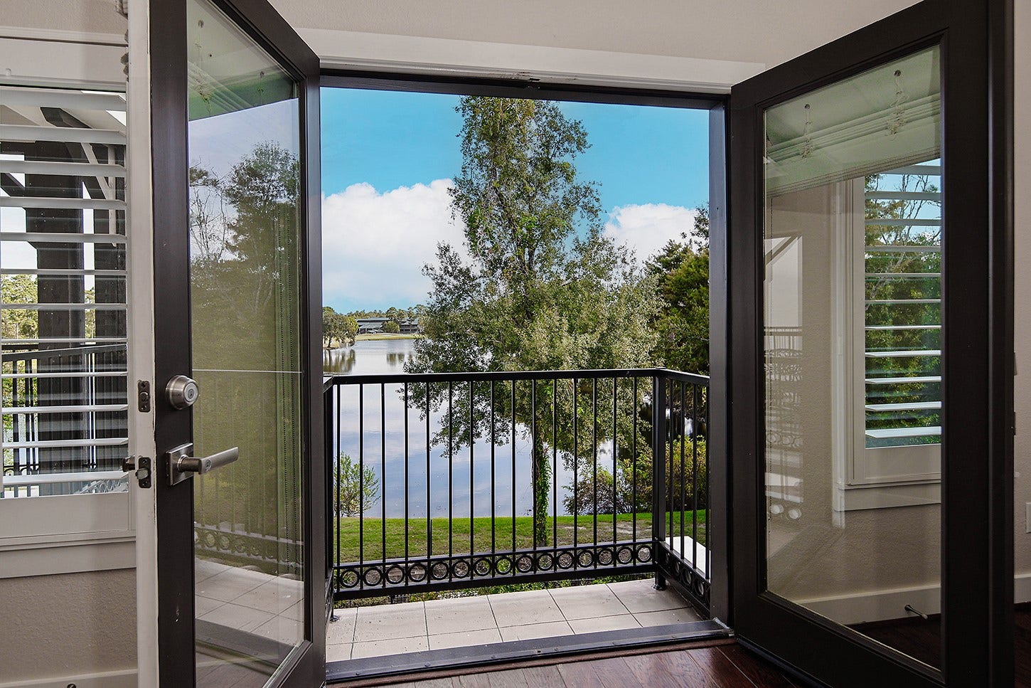 30 Secluded Trail, The Woodlands, TX 77380