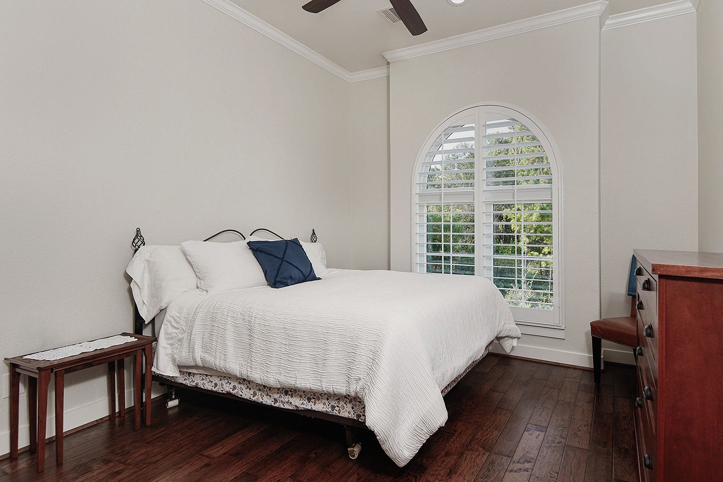 30 Secluded Trail, The Woodlands, TX 77380