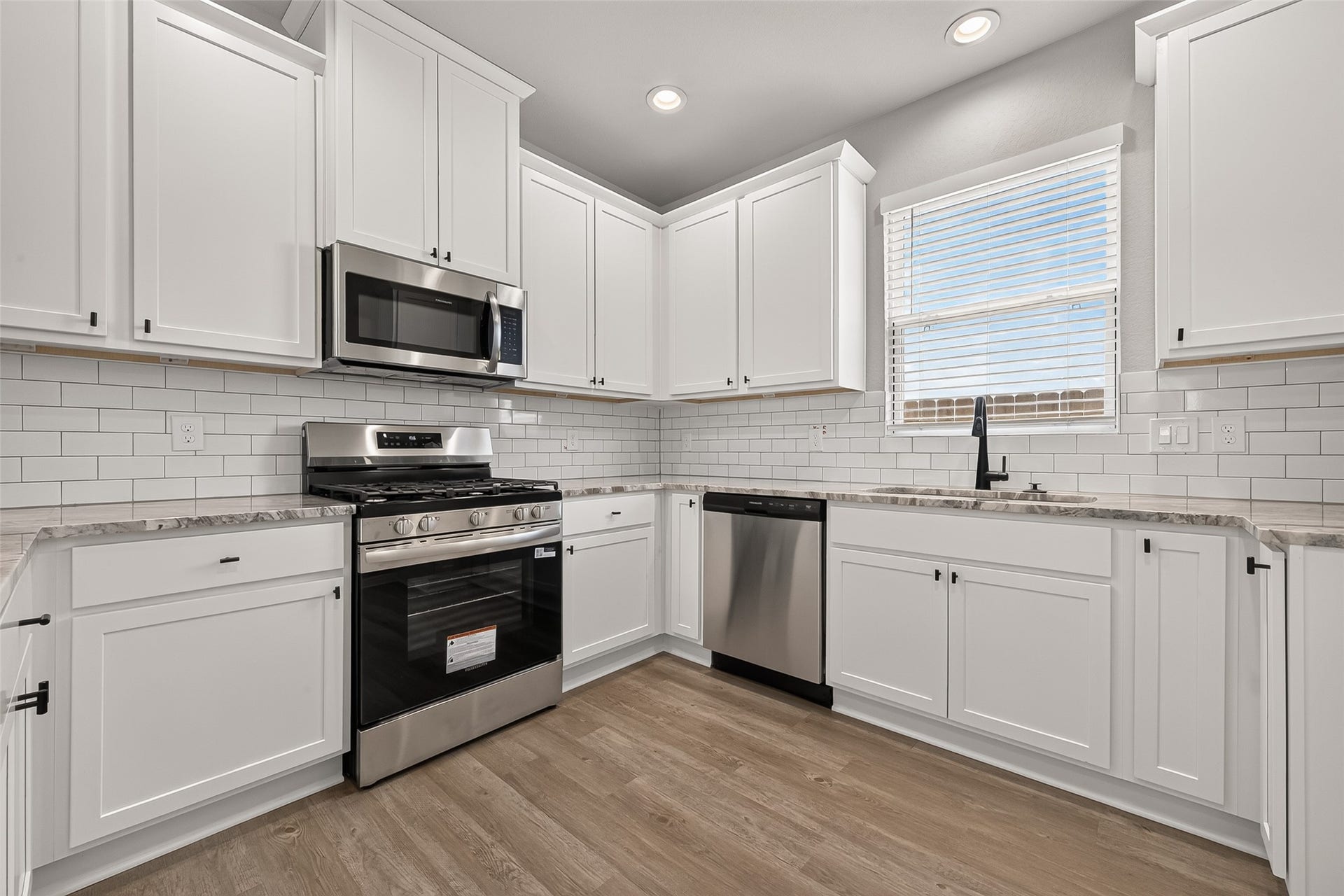 437 San Sebastian Place, Brookshire, TX 77423 437 San Sebastian Place, Brookshire, TX 77423
