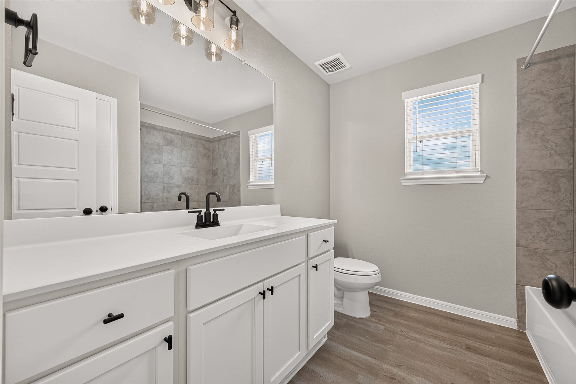 437 San Sebastian Place, Brookshire, TX 77423 437 San Sebastian Place, Brookshire, TX 77423