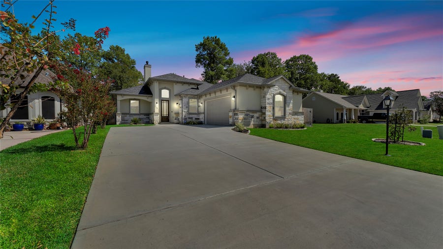 Property photo for 73 Wyndemere Drive, Montgomery, TX