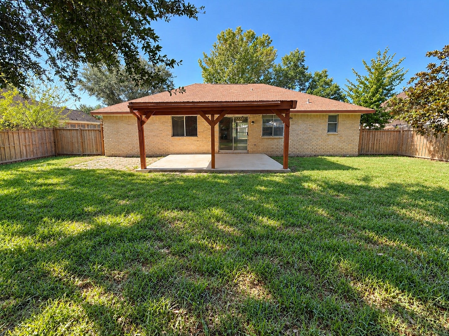 3804 Briar Hollow Drive, Dickinson, TX 77539 3804 Briar Hollow Drive, Dickinson, TX 77539