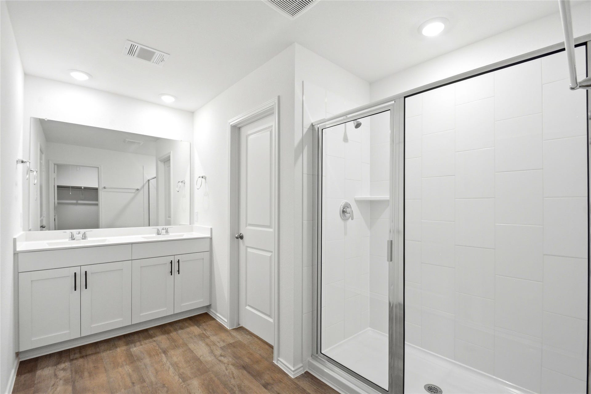 Double sink master bathroom
