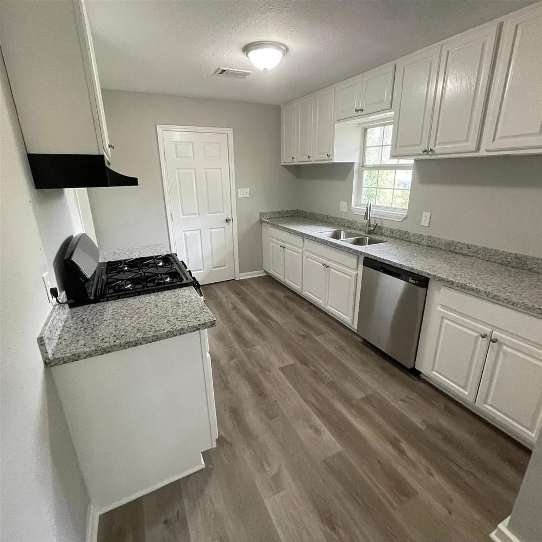 7617 Jutland Road, Houston, TX 77033 7617 Jutland Road, Houston, TX 77033