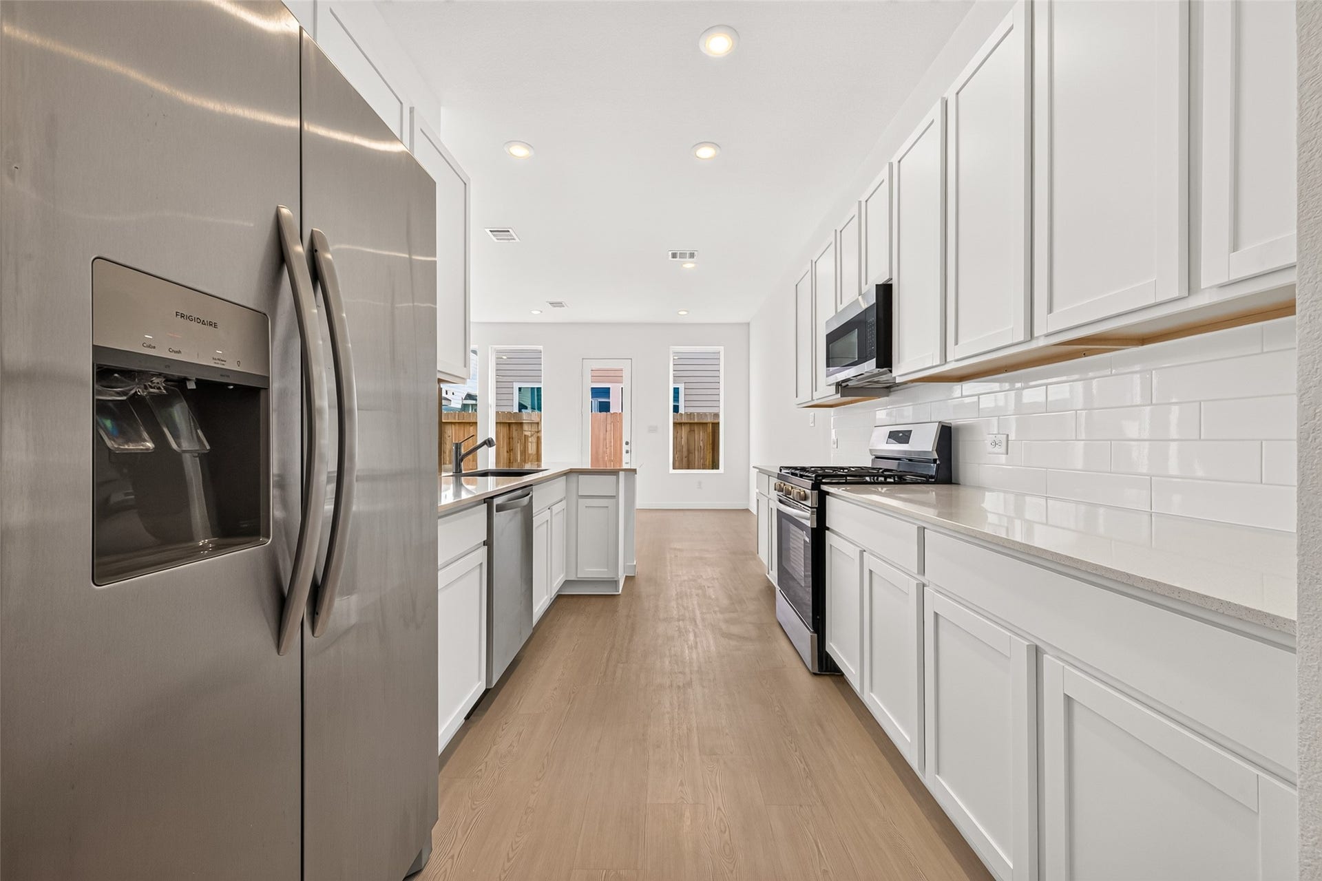 2212 Via Vicky Road, Houston, TX 77051 2212 Via Vicky Road, Houston, TX 77051