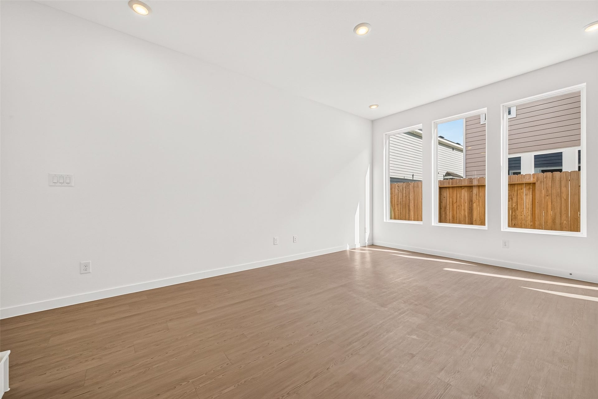 2212 Via Vicky Road, Houston, TX 77051 2212 Via Vicky Road, Houston, TX 77051