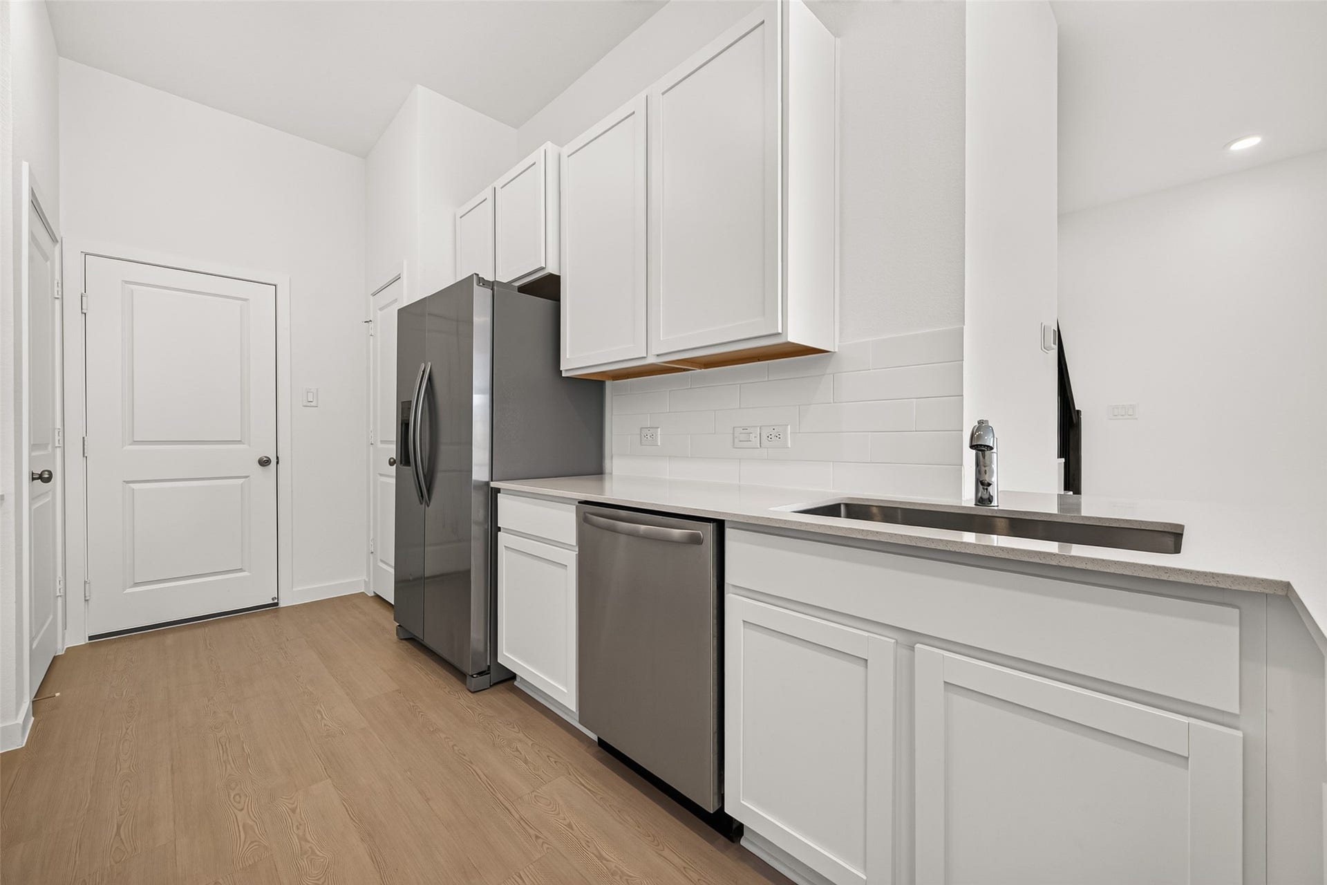 2212 Via Vicky Road, Houston, TX 77051 2212 Via Vicky Road, Houston, TX 77051