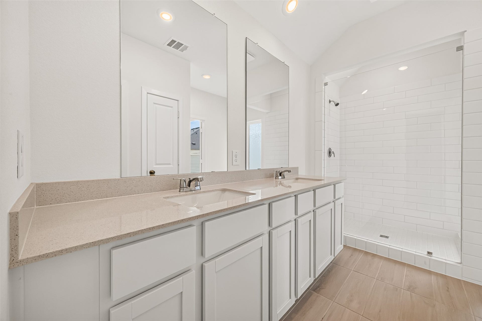 2212 Via Vicky Road, Houston, TX 77051 2212 Via Vicky Road, Houston, TX 77051