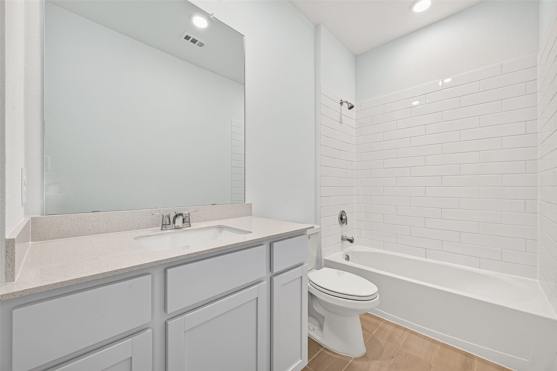 2212 Via Vicky Road, Houston, TX 77051 2212 Via Vicky Road, Houston, TX 77051