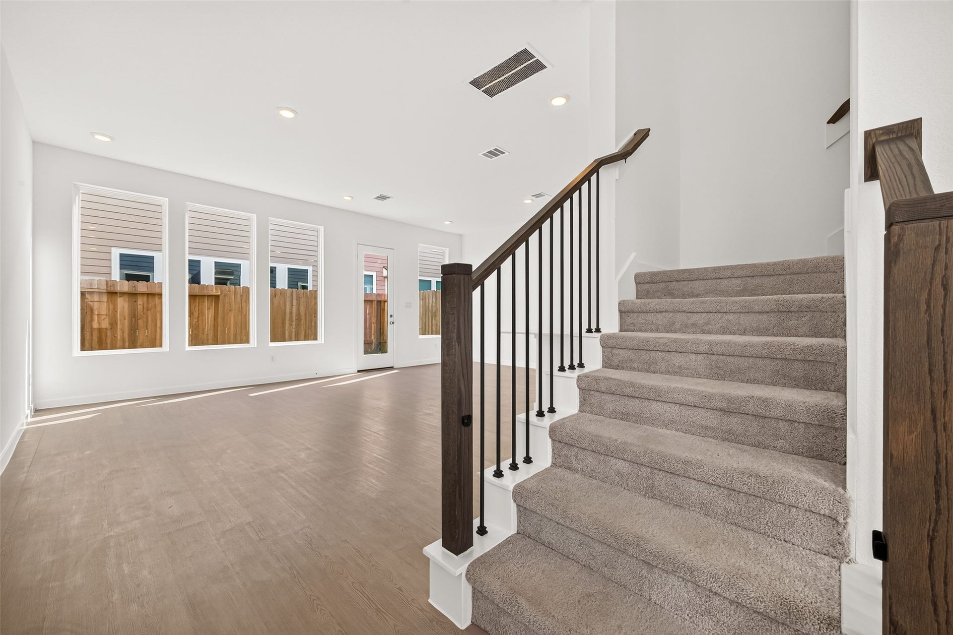 2212 Via Vicky Road, Houston, TX 77051 2212 Via Vicky Road, Houston, TX 77051