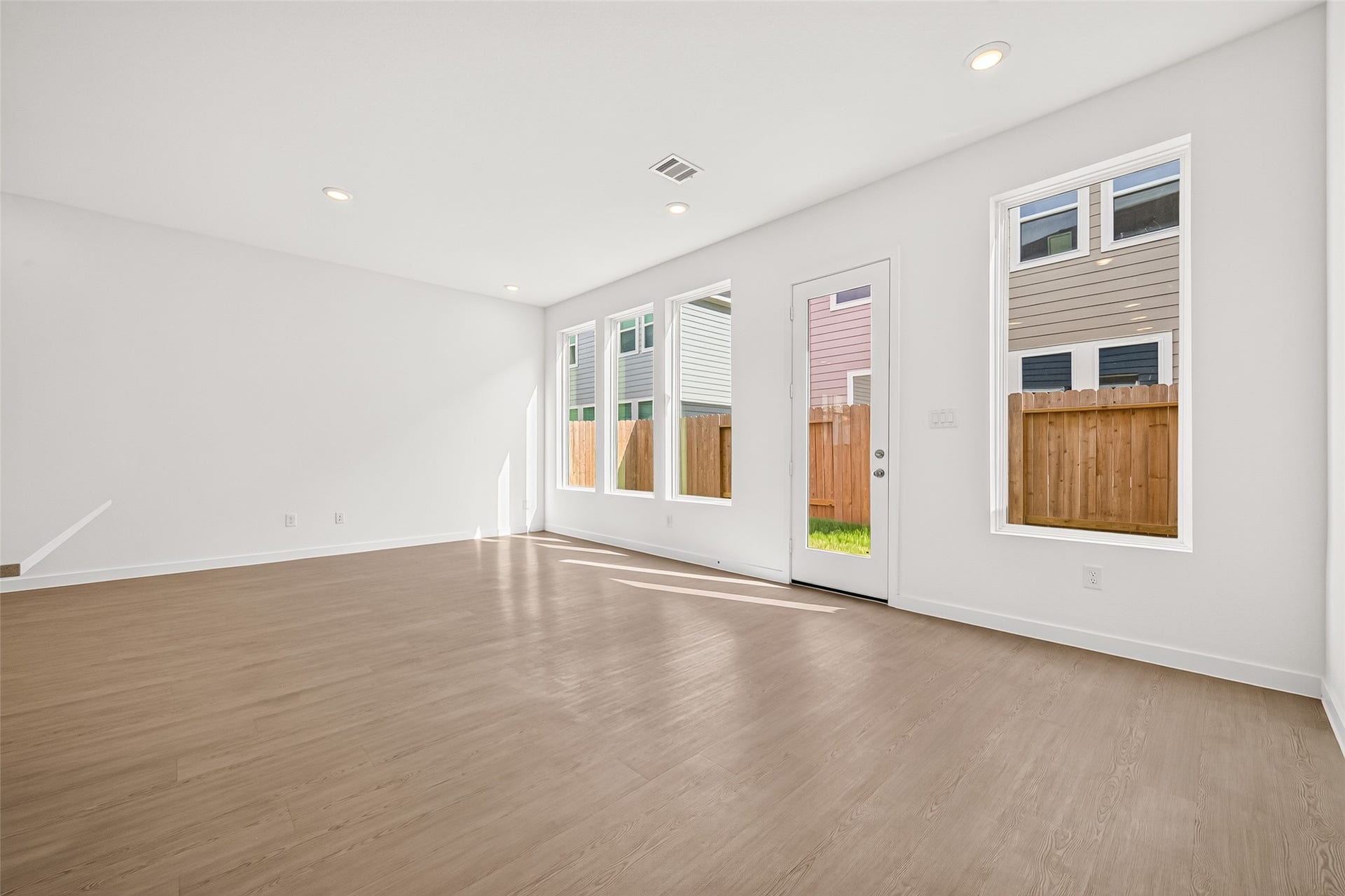 2212 Via Vicky Road, Houston, TX 77051 2212 Via Vicky Road, Houston, TX 77051