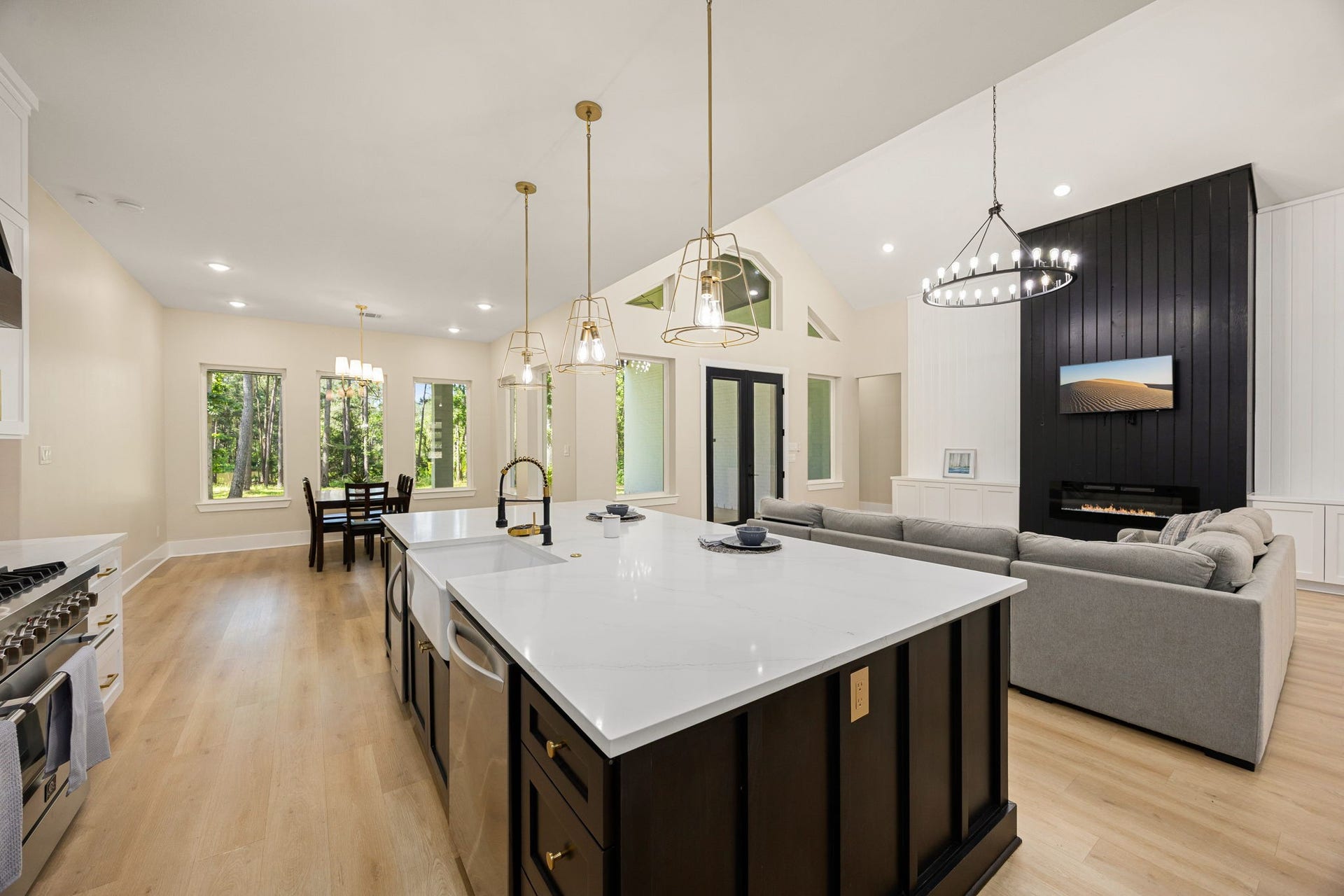 7321 Ponderosa Dr, Magnolia, TX 77354 Kitchen