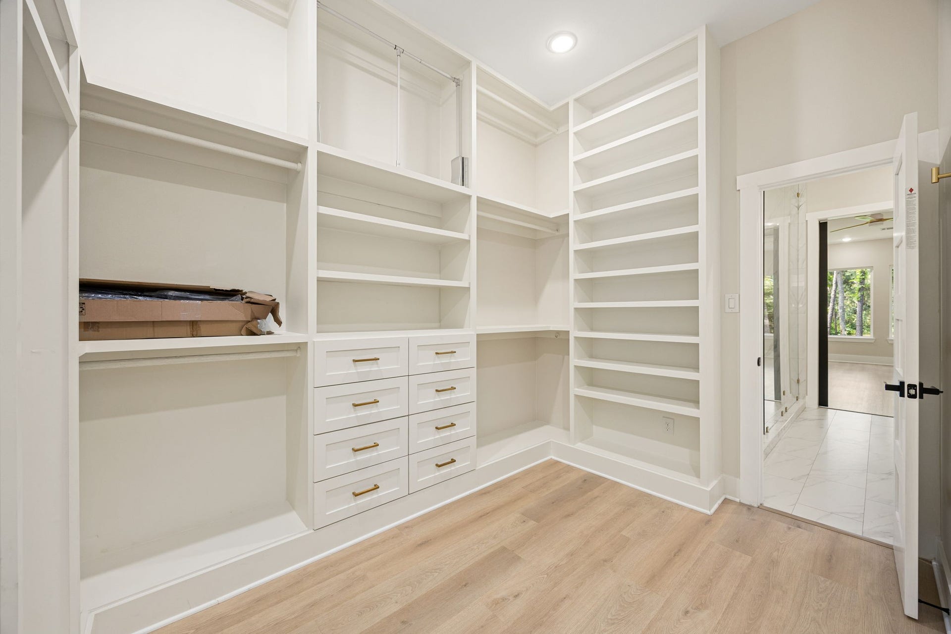 7321 Ponderosa Dr, Magnolia, TX 77354 Primary Closet